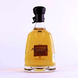 Tequila Añejo 750 Milili