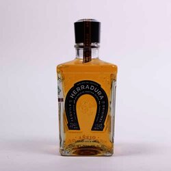 Tequila Añejo 100% Agave 750 Milili